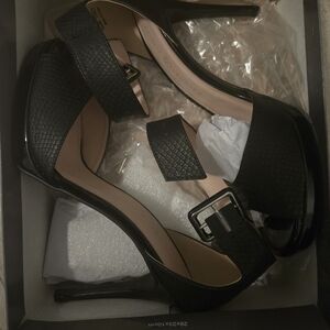 Chinese Laundry Black Snake Print Platform Heels | Peep Toe‎ Ankle Strap Sandal